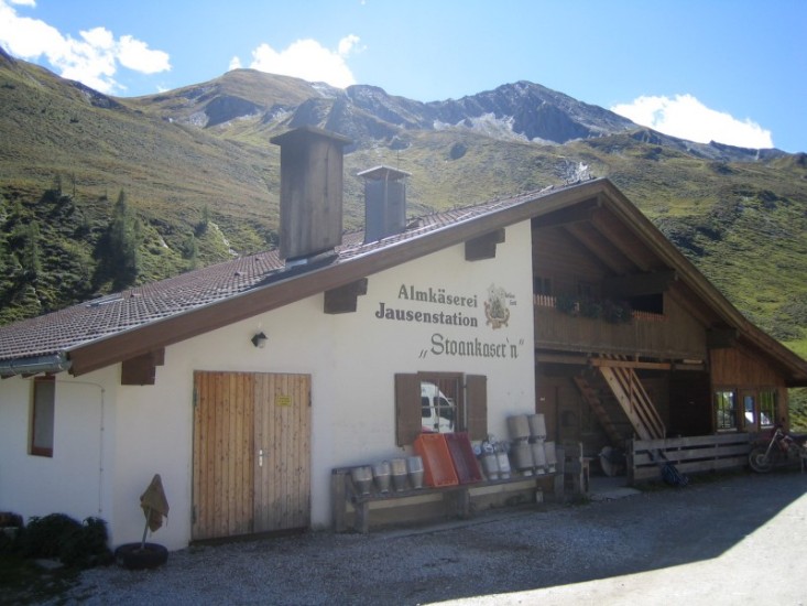Stoankasern-Tuxer.jpg