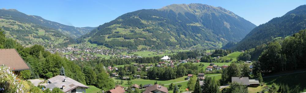 Blick auf Schruns, Sennigrat und Kreuzjoch